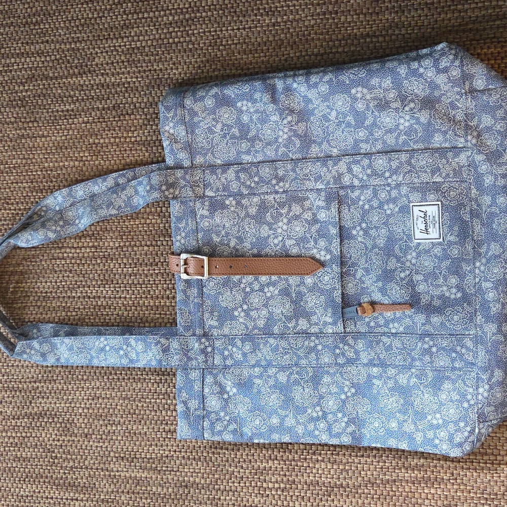 Herschel Supply Company Gray Floral Tote Bag